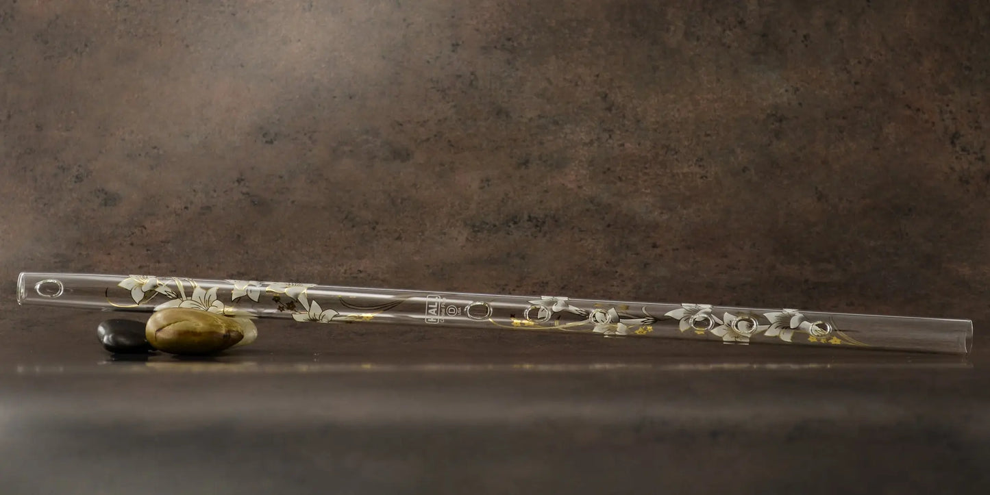 Crystal Flute, D, White Lily