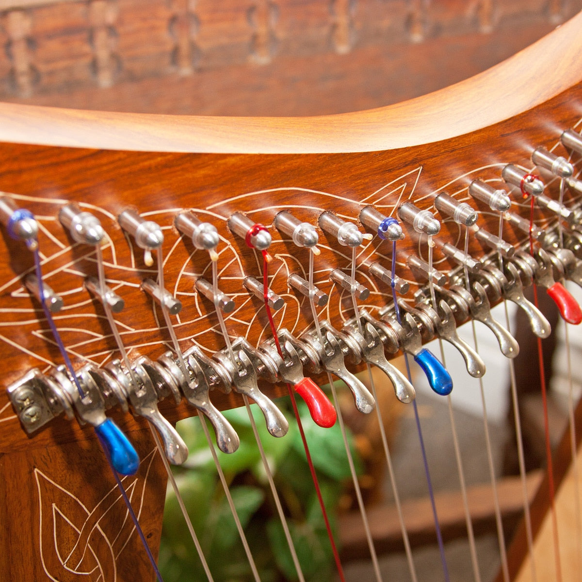 Roosebeck Pixie Harp 19-String Chelby Levers