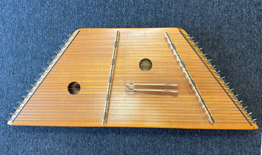 Master Works Hammered Dulcimer 16/15, Used