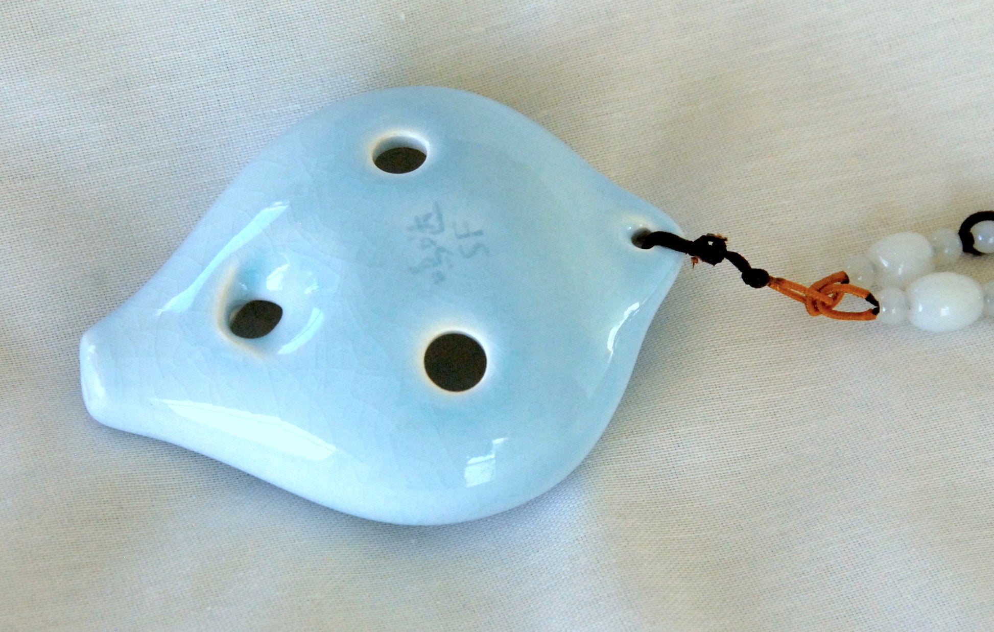 6-hole Ceramic Soprano Seedpod Ocarina in F Ocarinas Lark in the Morning   
